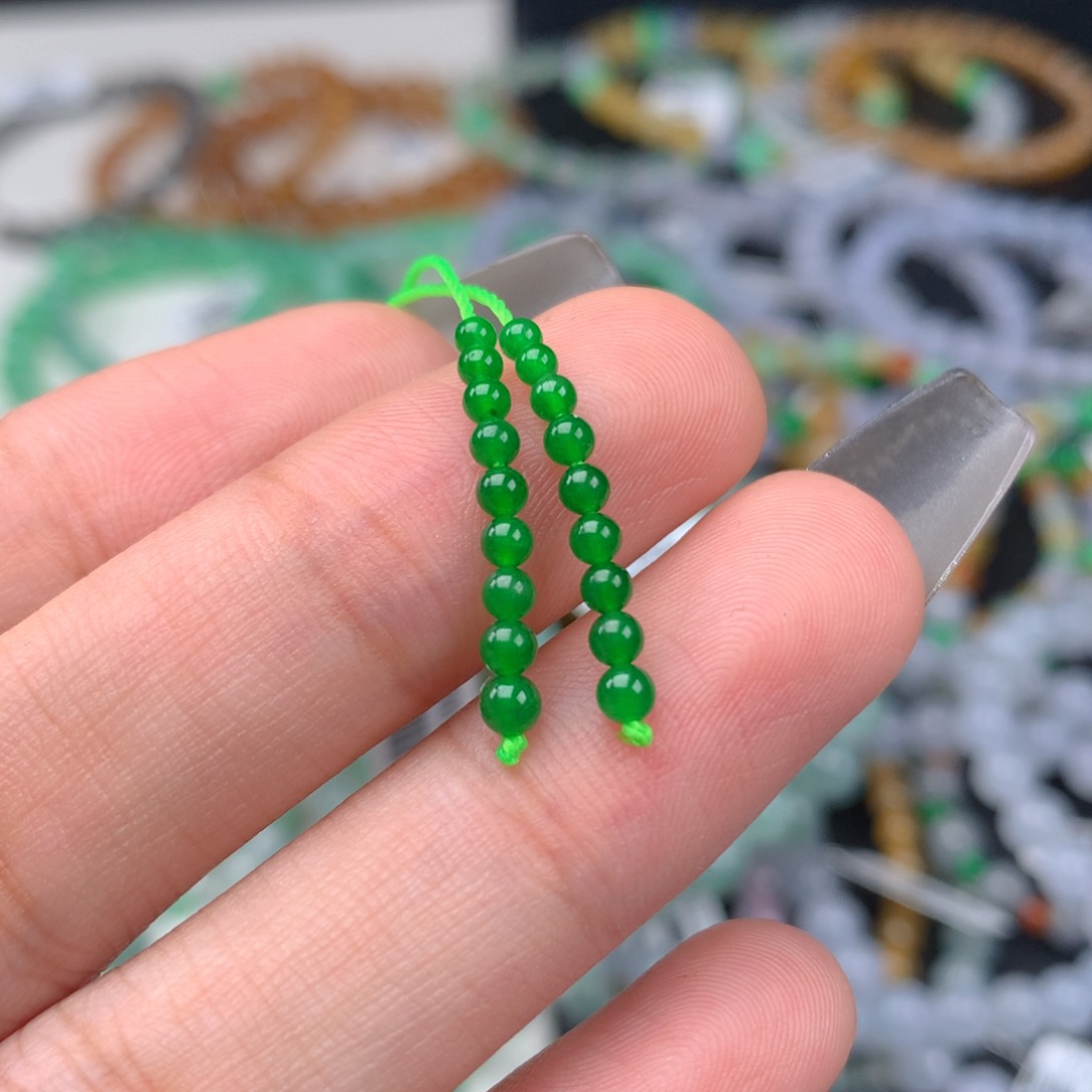 翡翠手链未镶嵌卡