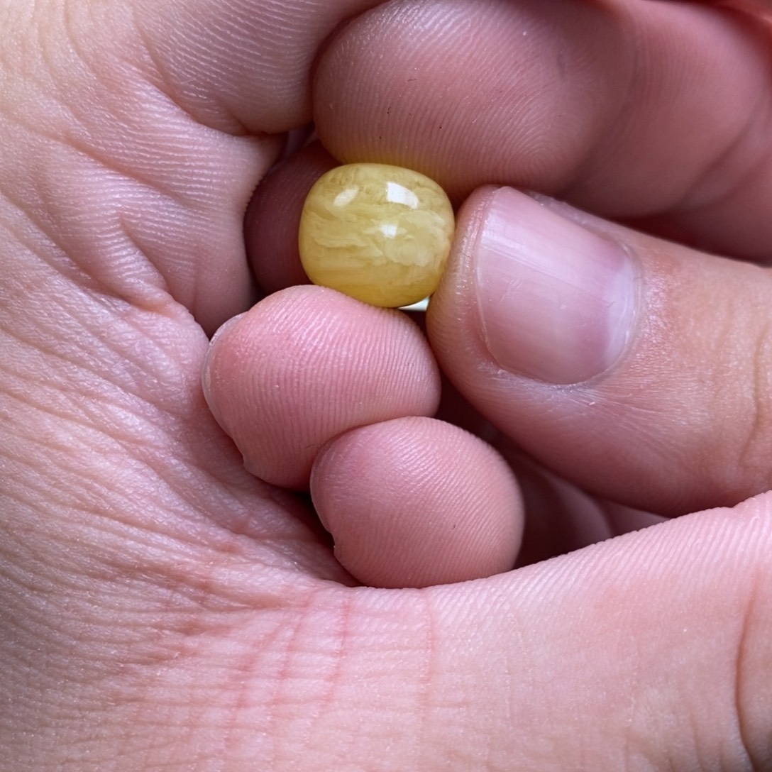 十***歌蜜蜡未镶嵌裸石配饰