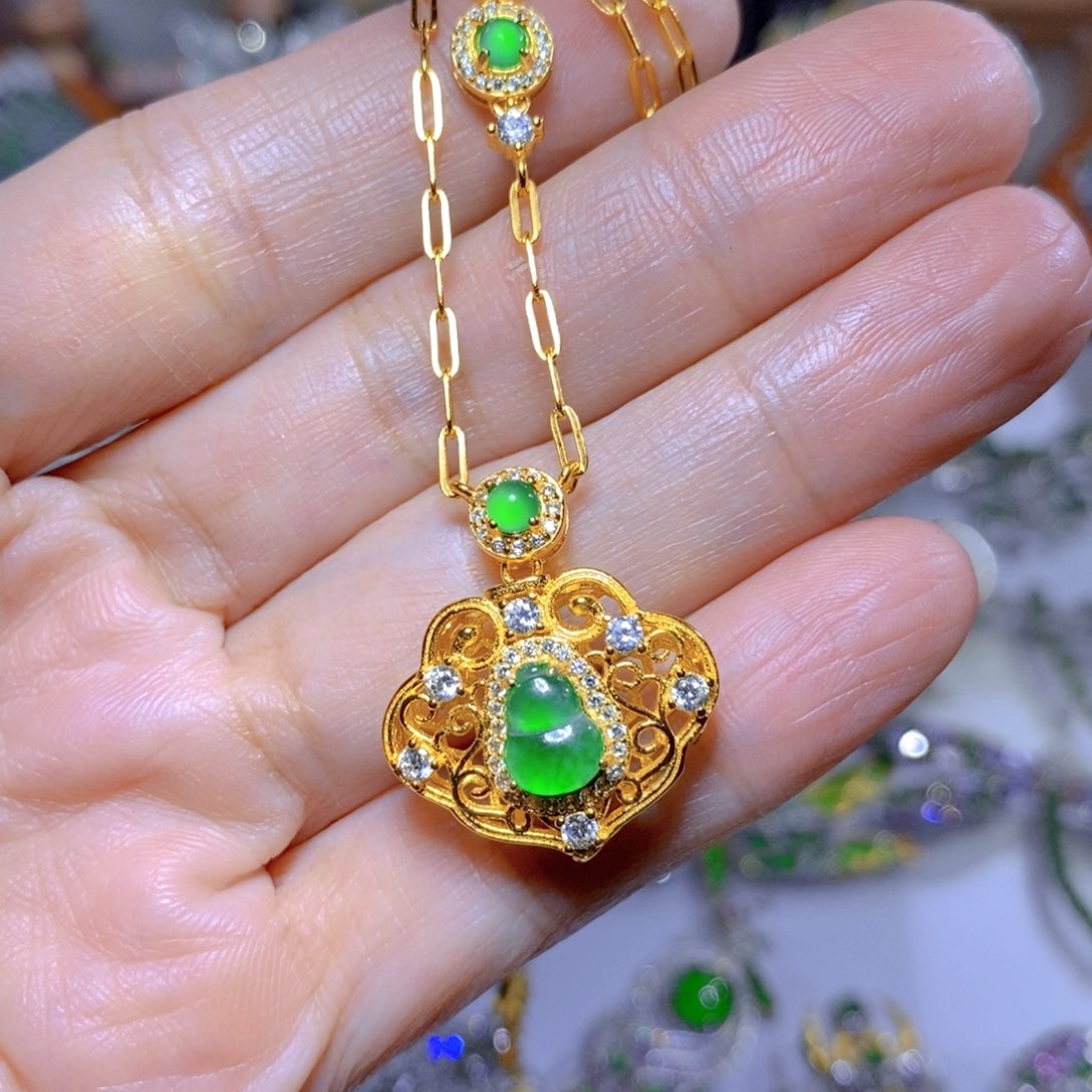 翡翠颈饰银S925镶嵌天然翡翠