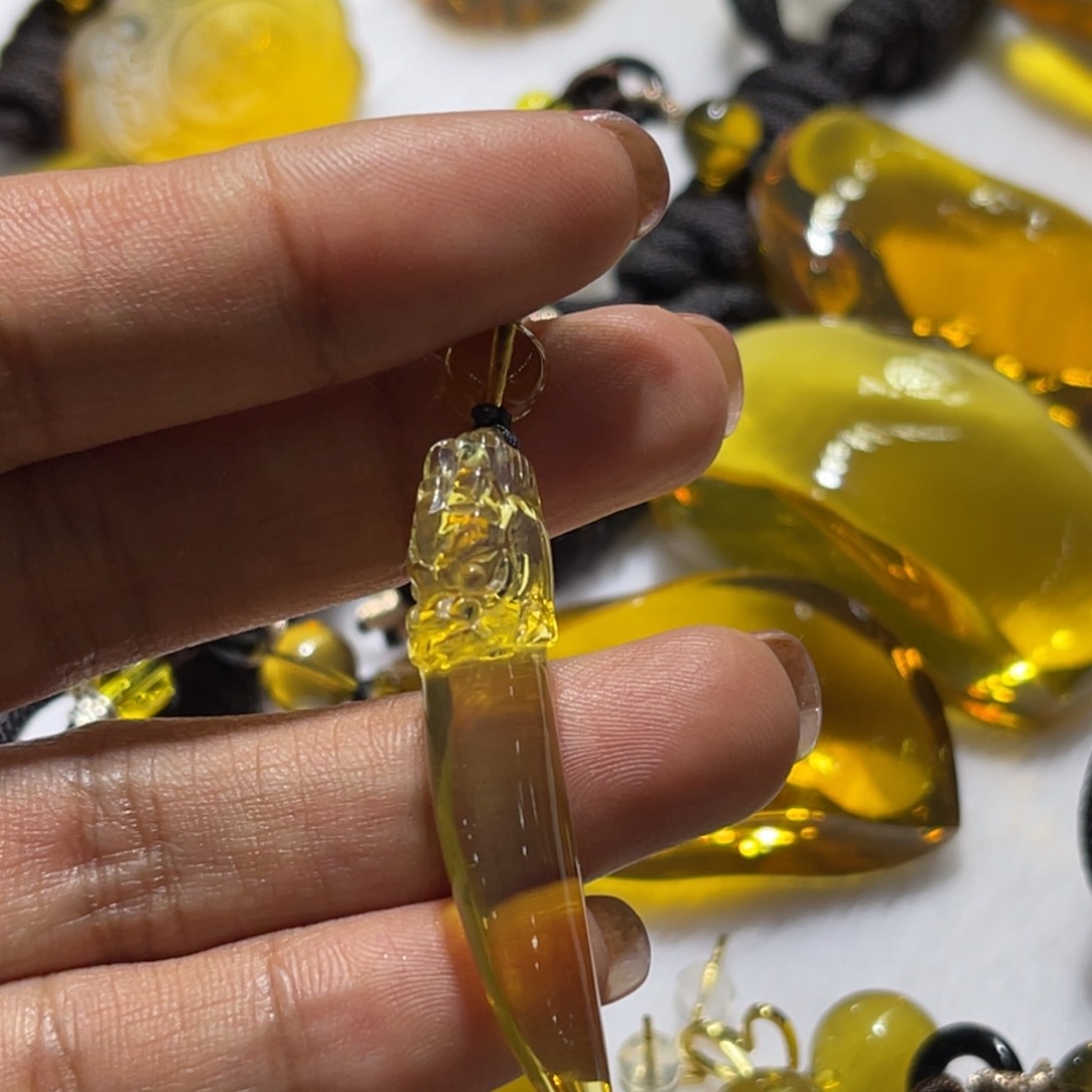 琥珀手链未镶嵌蓝勾