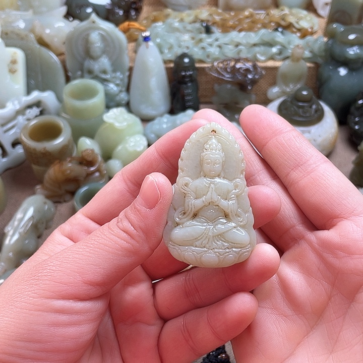 和田玉颈饰未镶嵌