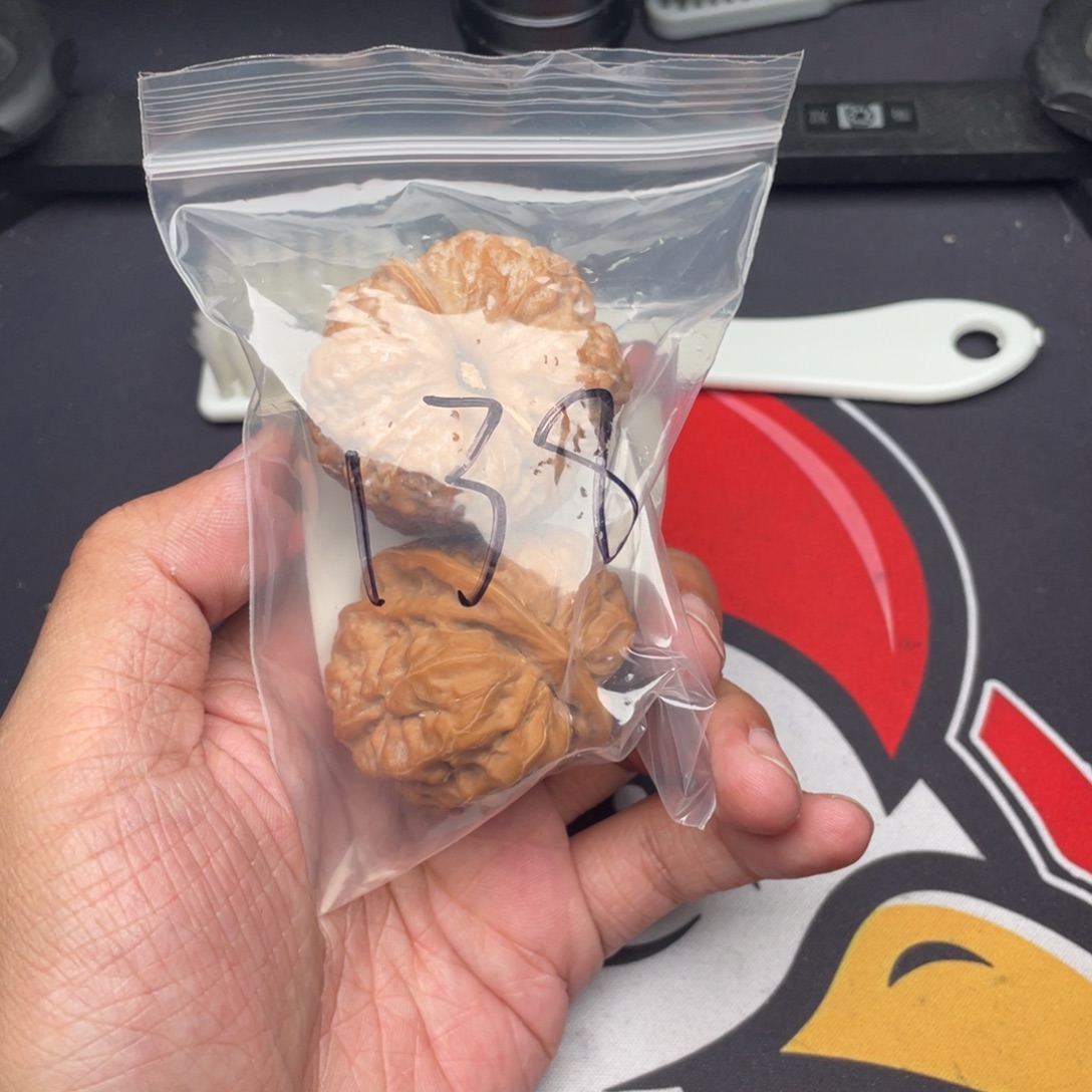 B***N文玩核桃吊坠蛤蟆头