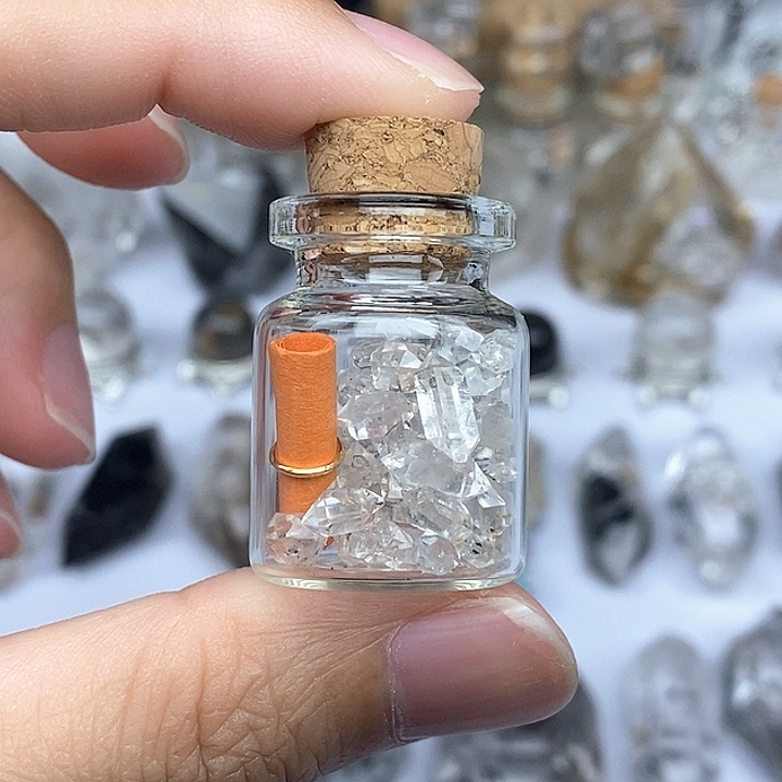 水晶颈饰未镶嵌闪灵钻瓶瓶