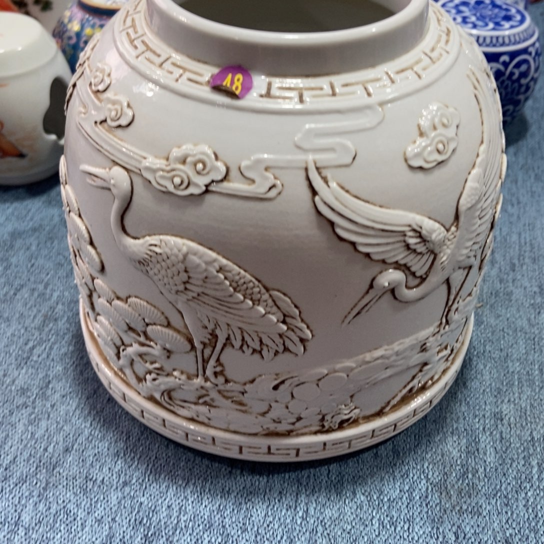 哈**.源思陶瓷有限公司