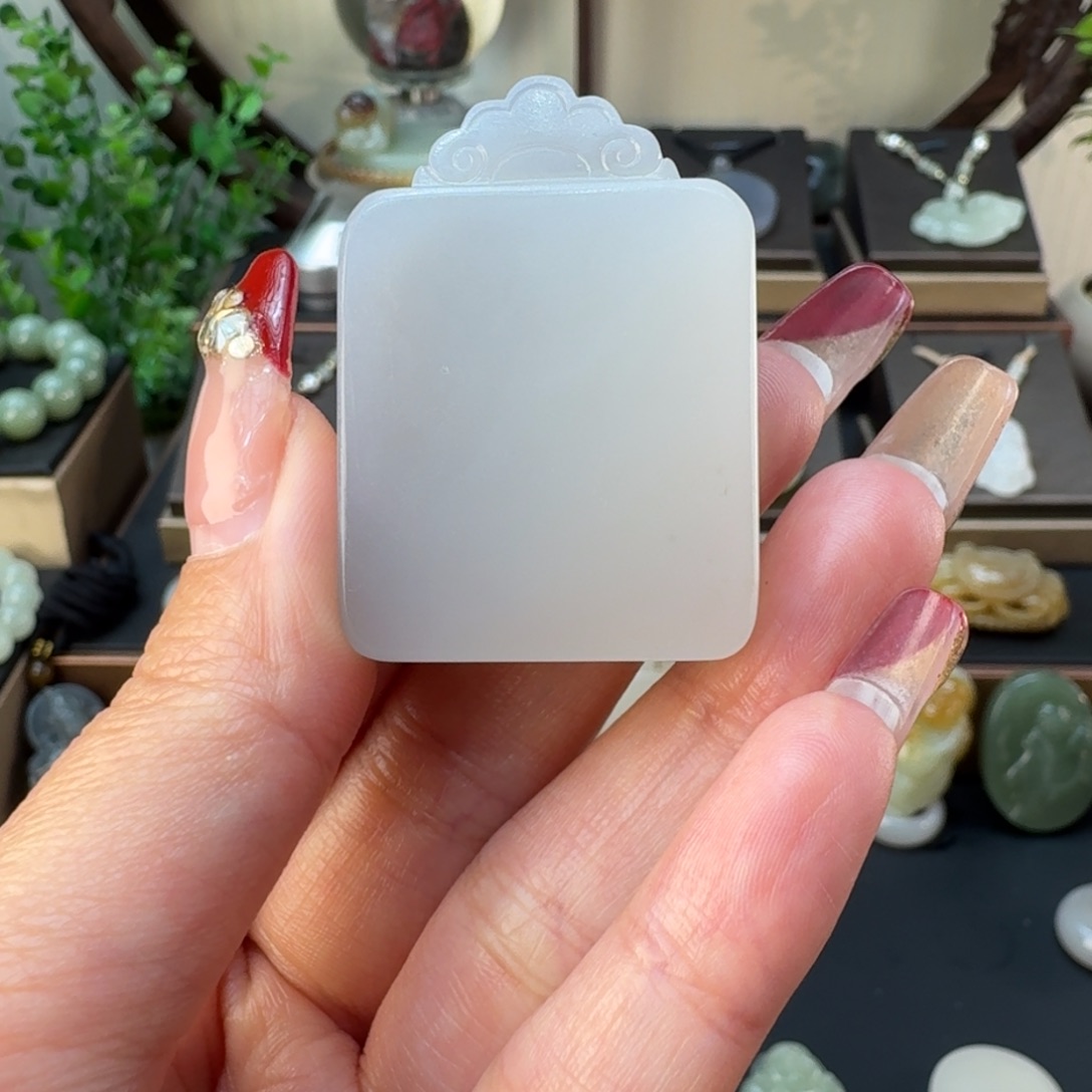 和田玉颈饰未镶嵌?***?