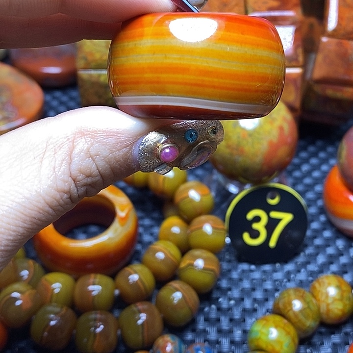 人***卒玛瑙/玉髓未镶嵌手链