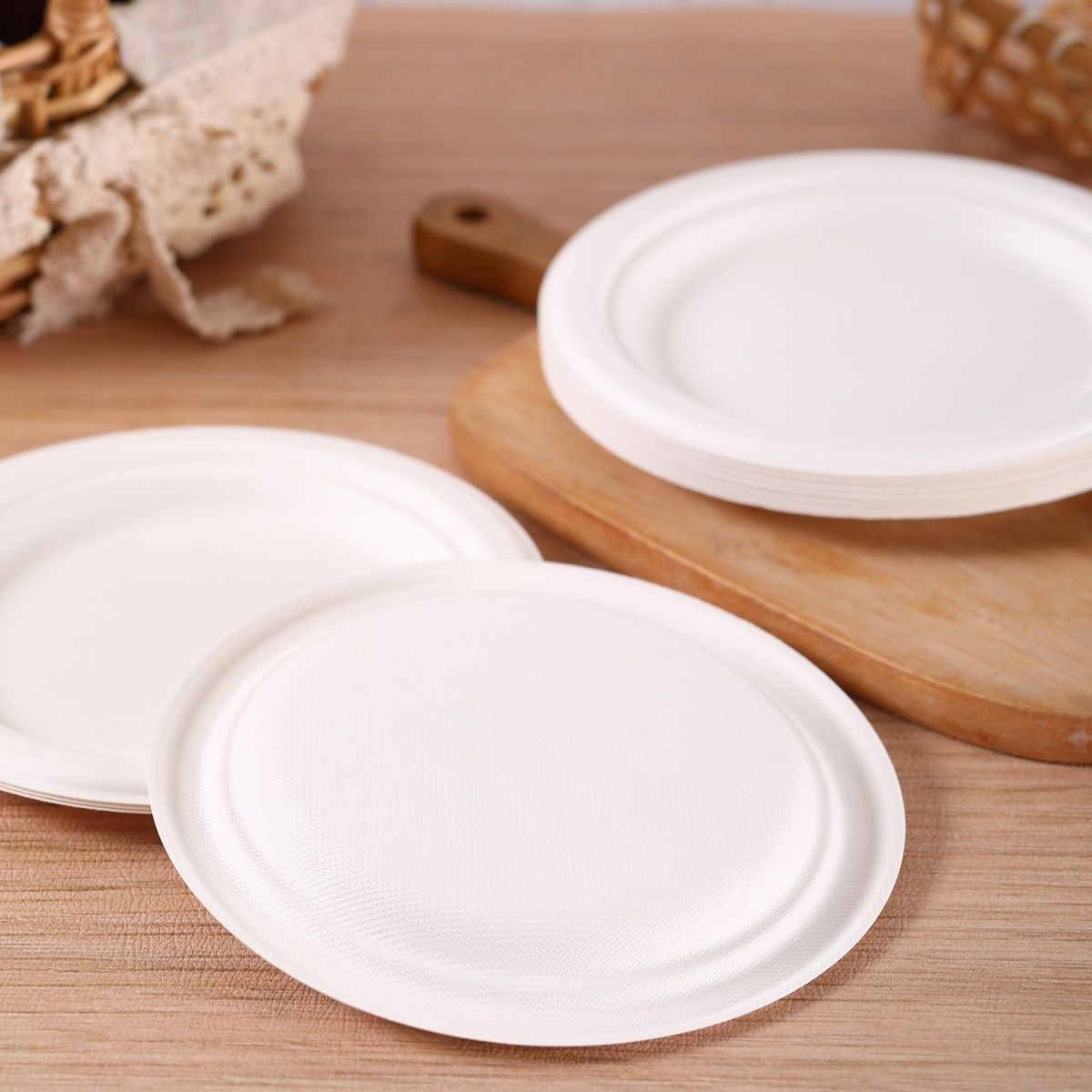 露营一次性圆盘桌上用品每盒18个直径17.5cm