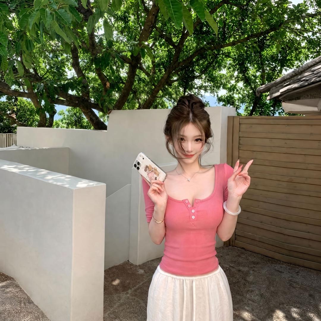 千朔2026夏季新款纯欲甜辣风U领短袖T恤女修身显瘦百搭出片上衣商品图