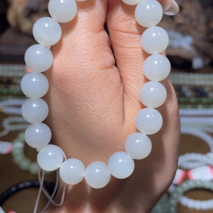 和田玉（糖玉）未镶嵌手链