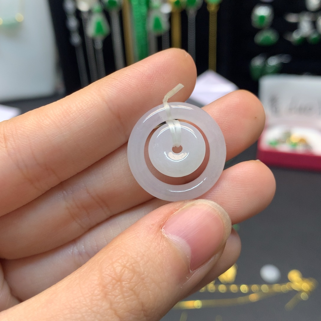 翡翠未镶嵌吊坠(不含链)有纹裂