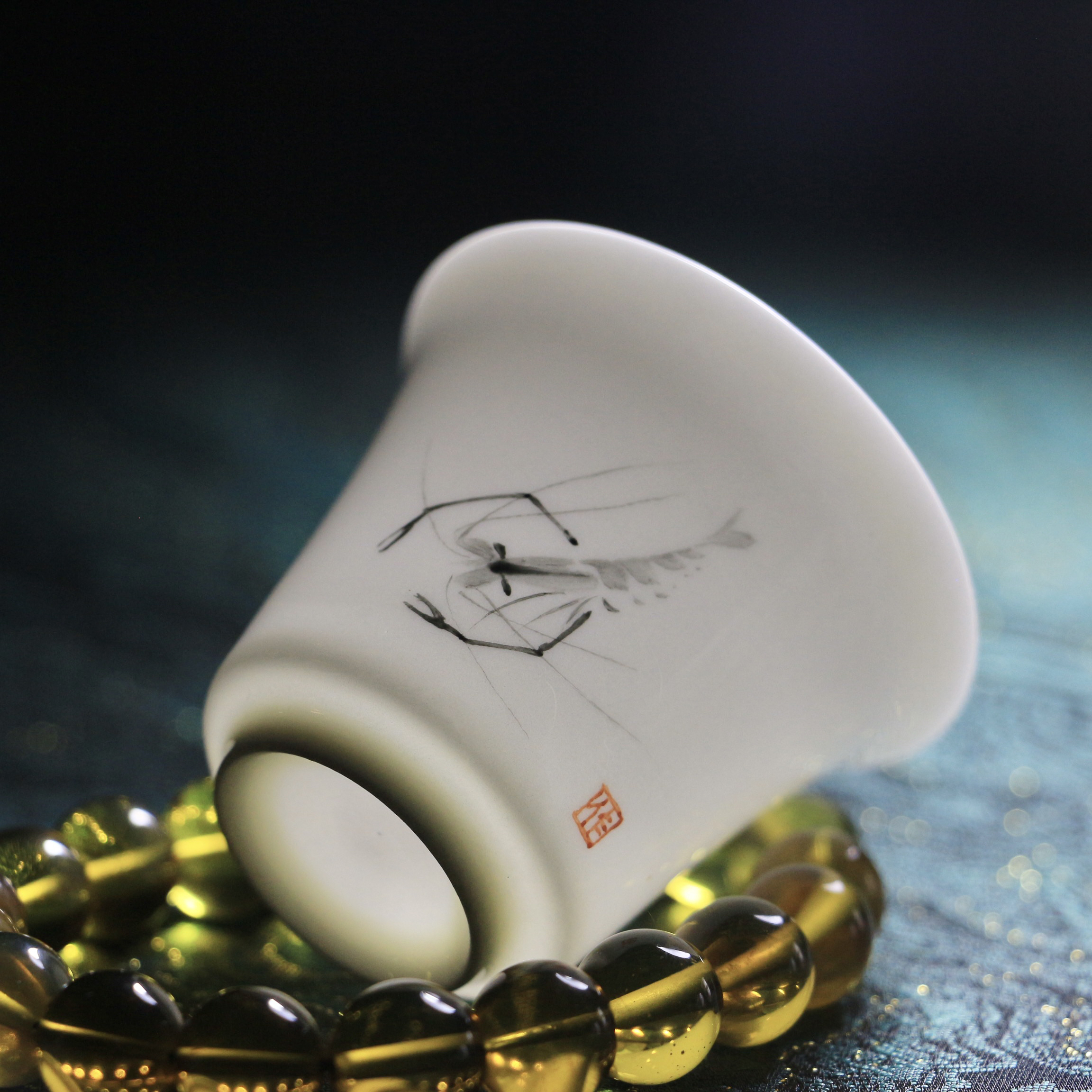 （骨瓷写艺：虾）35毫升左右 主人杯 全手工手绘 高温骨瓷杯