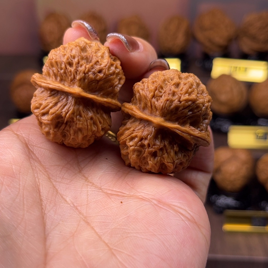 文玩核桃把件唐狮金蟾35尺