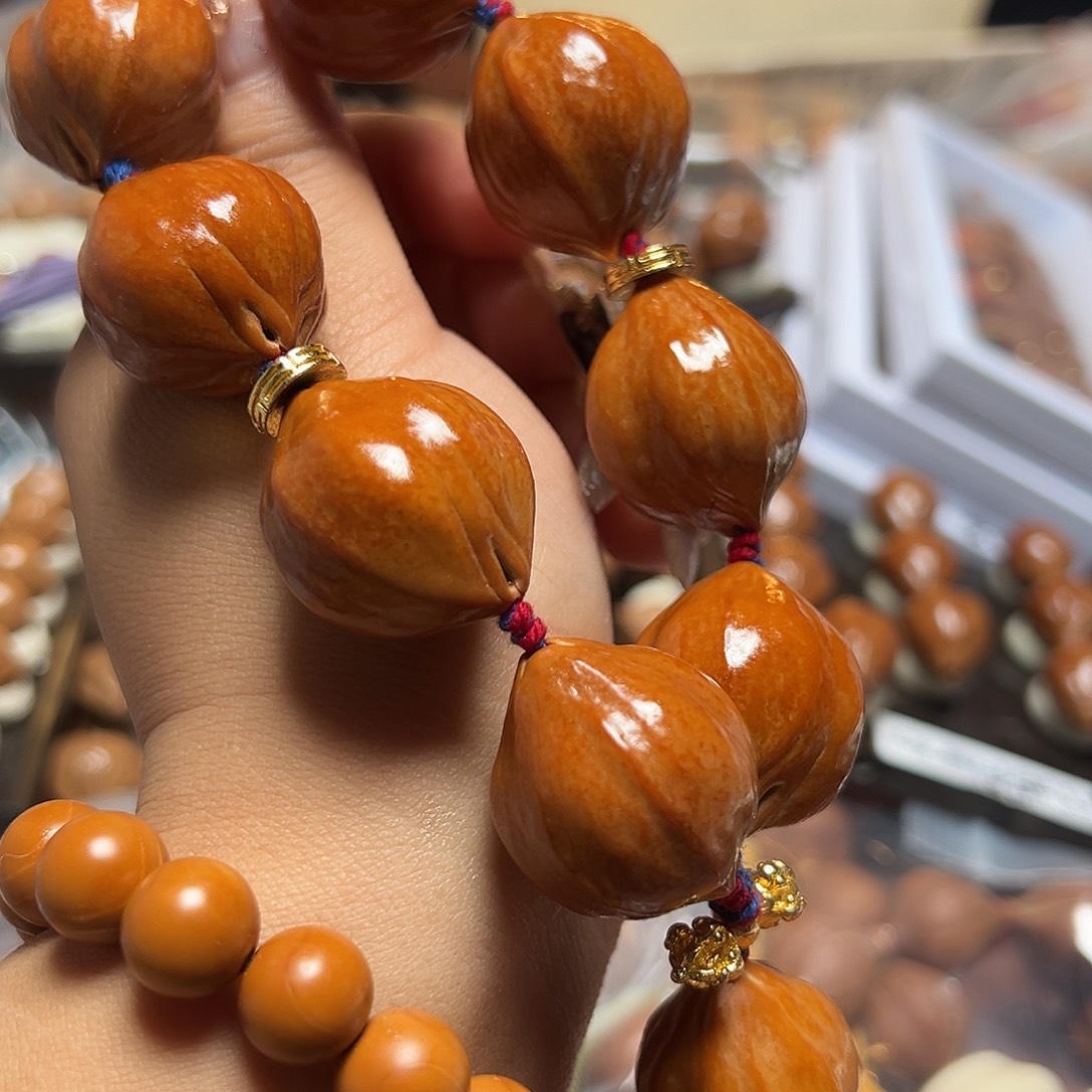 吊坠橄榄核橄榄核雕刻手工艺品