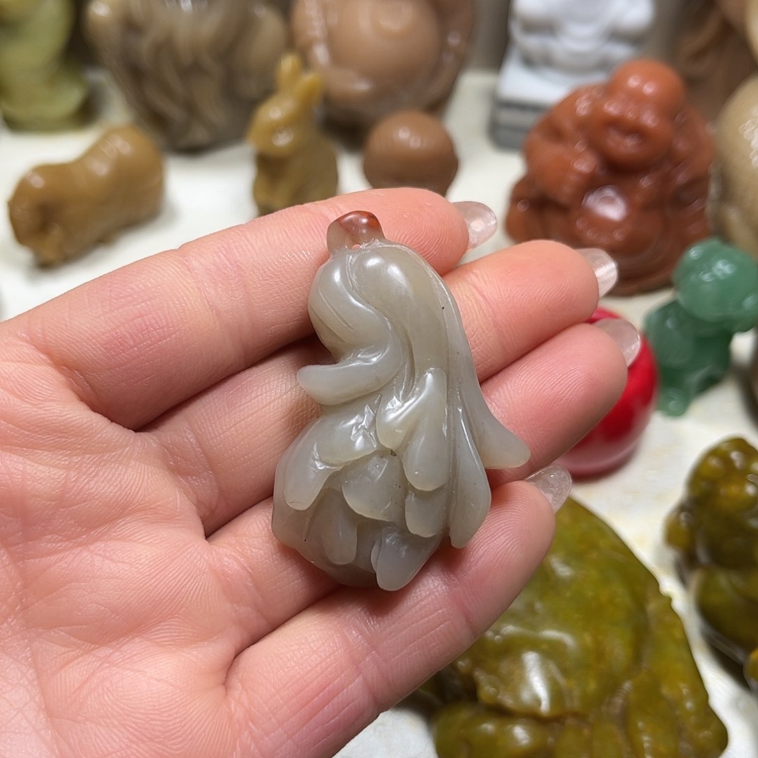 白玉菩提吊坠白玉菩提吊坠