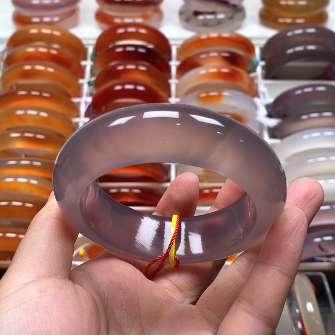 幸***星玛瑙/玉髓手镯未镶嵌气泡纹