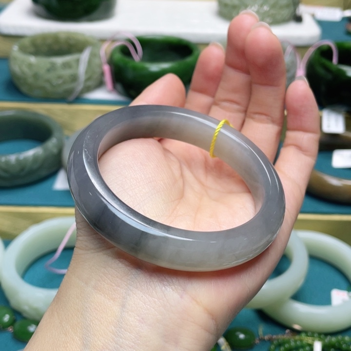 和田玉手54+圈口 编号57未镶嵌