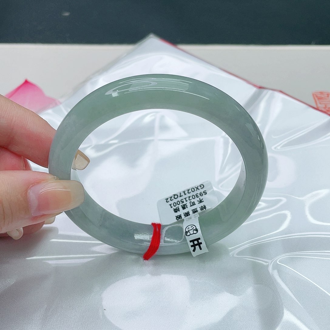 翡翠未镶嵌手镯正59