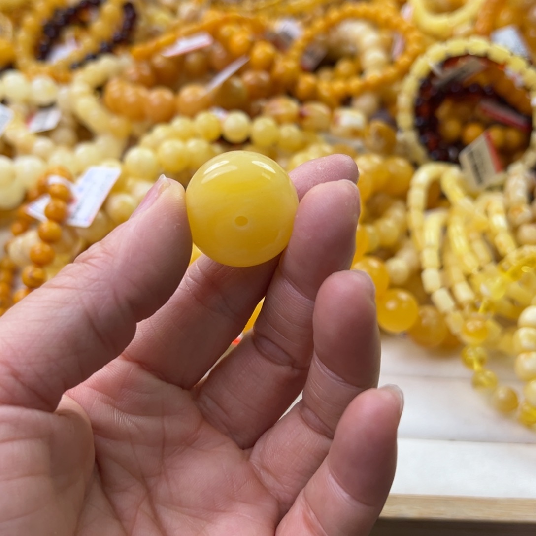 琥珀珠宝奇石未镶嵌