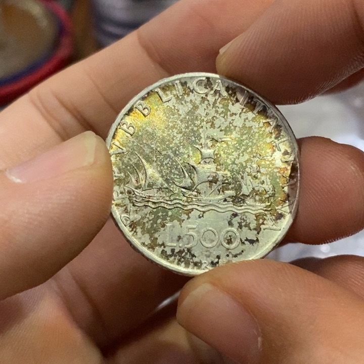 蓝***叶银Ag900如图一个银币