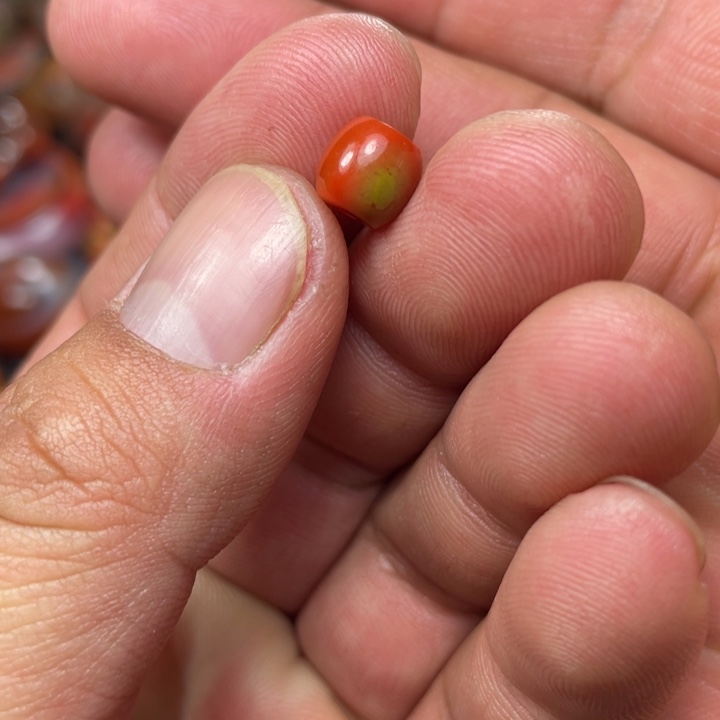 南红玛瑙未镶嵌手链