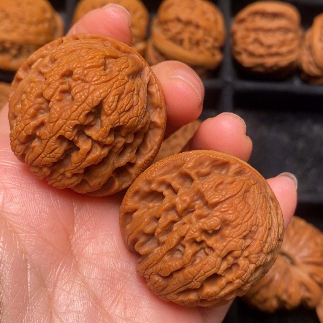 文玩核桃把件秦岭核桃