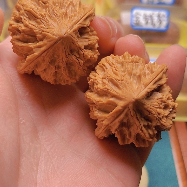 文玩核桃把件43全品蜡皮皇家灯笼