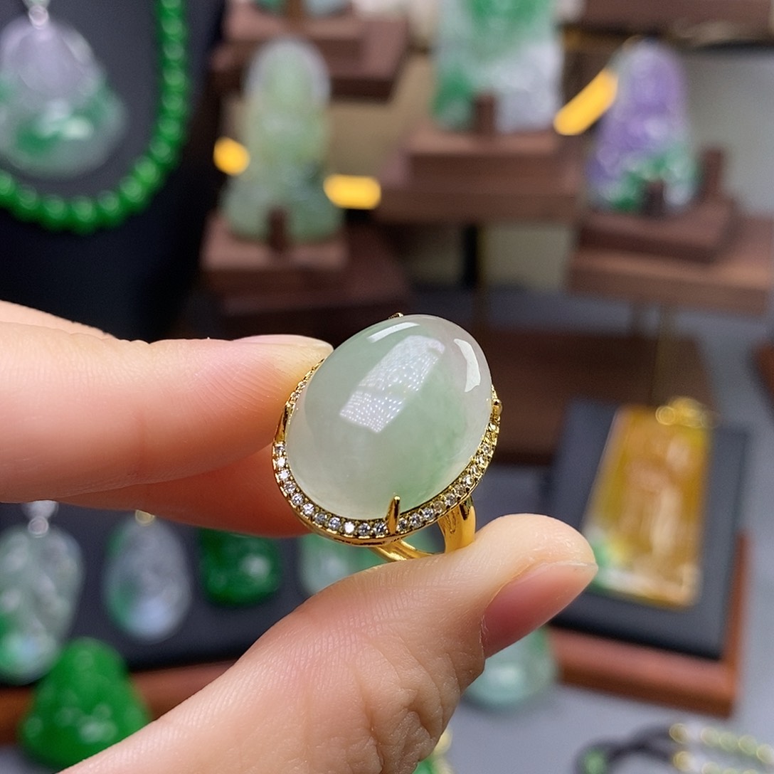 吊坠(赠链)未镶嵌翡翠