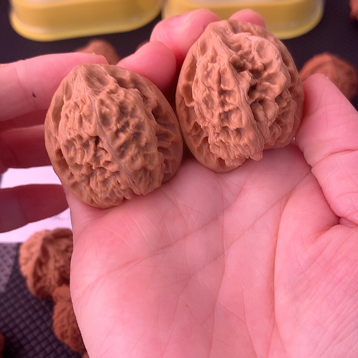 文玩核桃吊坠36尺马蹄