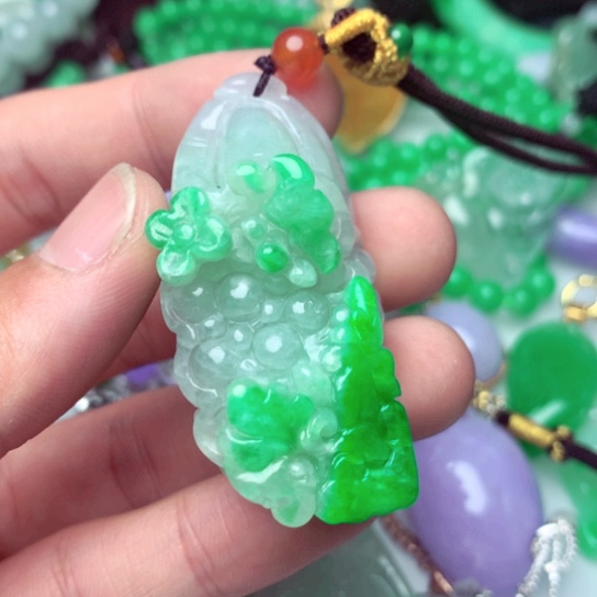 翡翠未镶嵌吊坠(不含链)