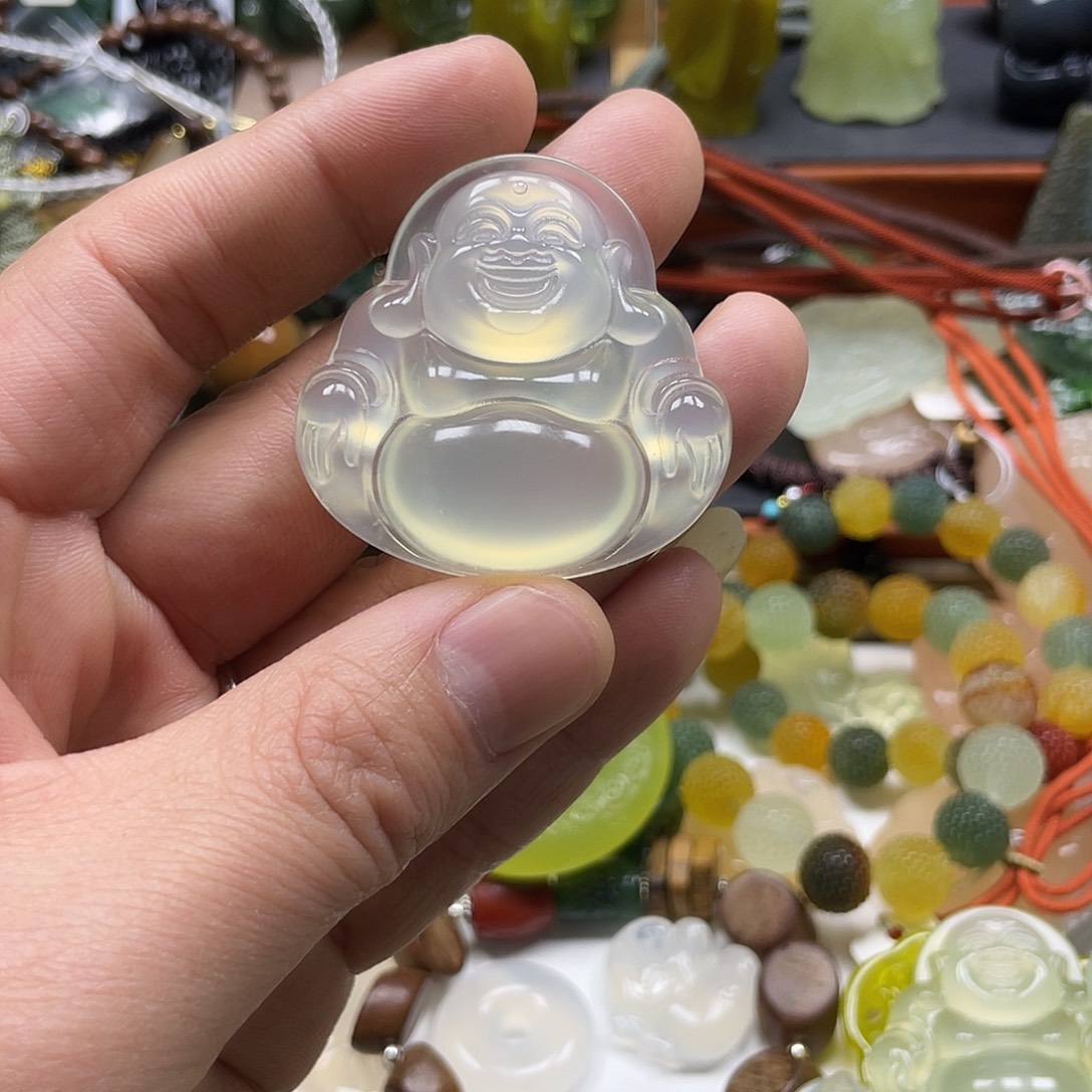 道***堂蛇纹石玉未镶嵌颈饰