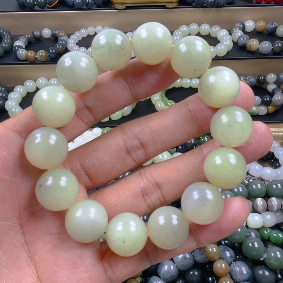 未镶嵌和田玉手串