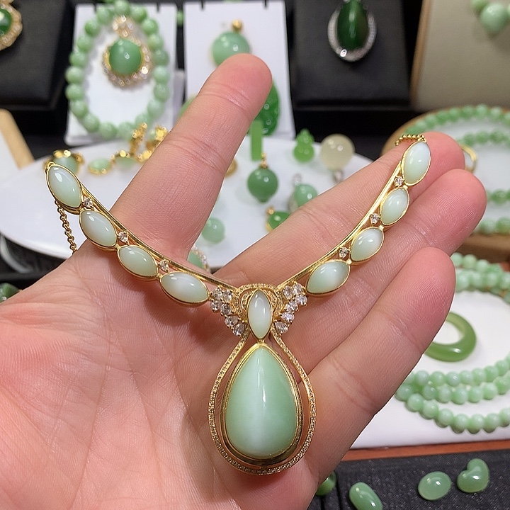 颈饰银S925镶嵌和田玉（碧玉）