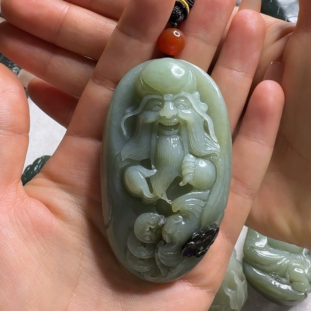 颈饰未镶嵌和田玉