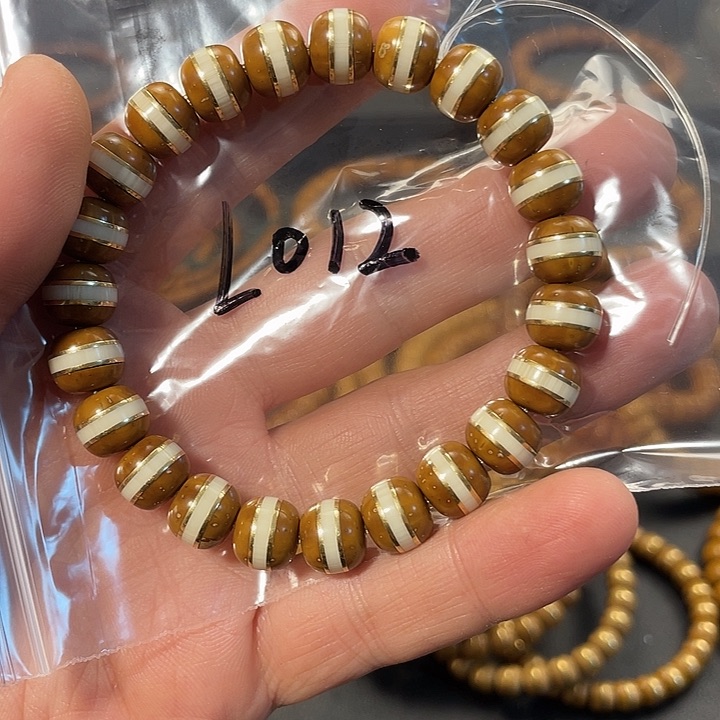 紫金鼠手串10×9长毛腰带L012