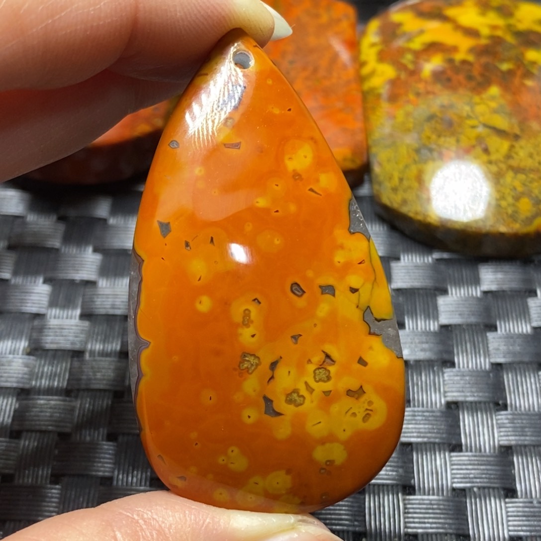 玛瑙/玉髓挂坠未镶嵌