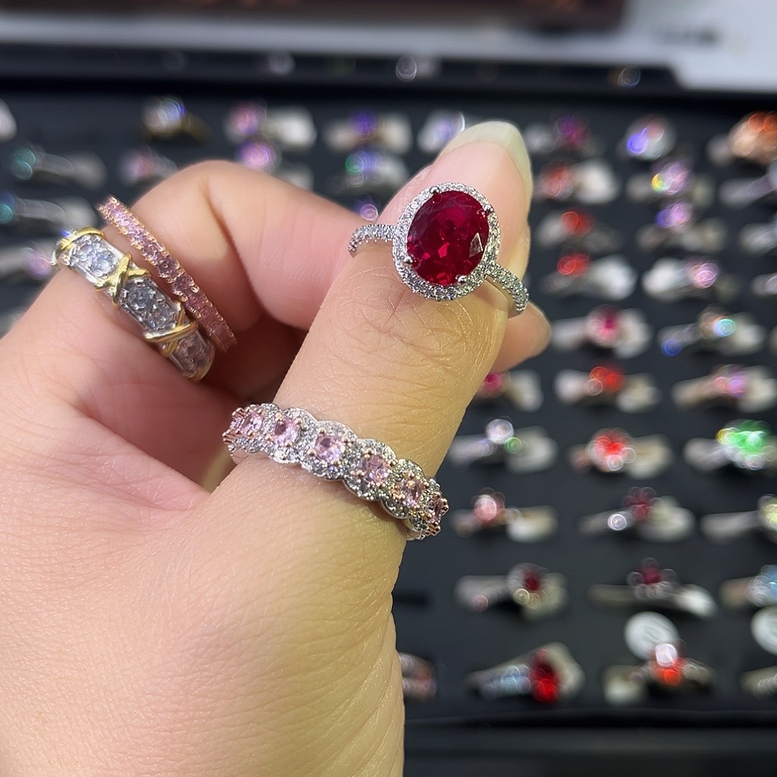 莫桑石非金属Ｋ白 微镶鸽子蛋三卡-（换血红钻）-16