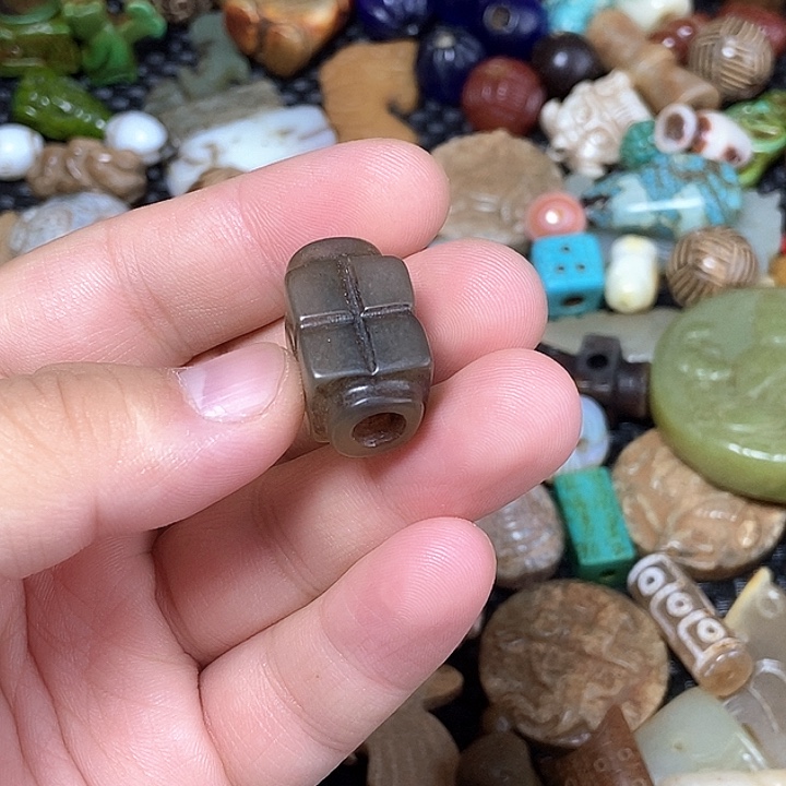 和田玉未镶嵌颈饰47