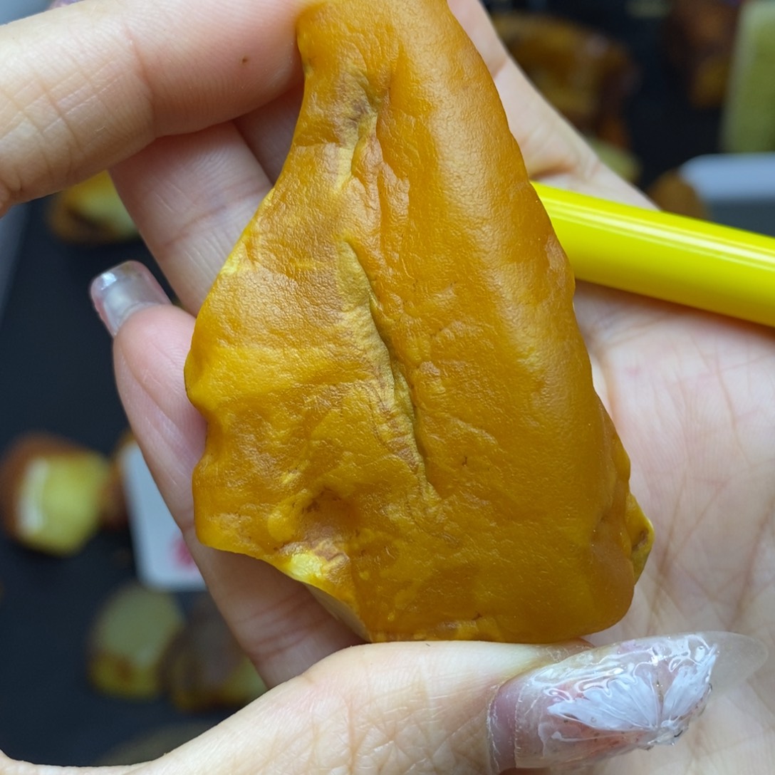 定制琥珀未镶嵌生**物胖