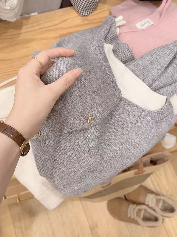 七言家巨好看！#浅灰月牙扣软糯毛衣开衫350