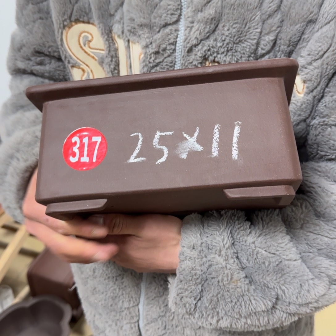 紫砂花盆呜呜呜呜