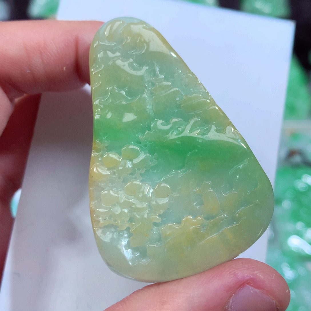 翡翠颈饰未镶嵌缅甸翡翠