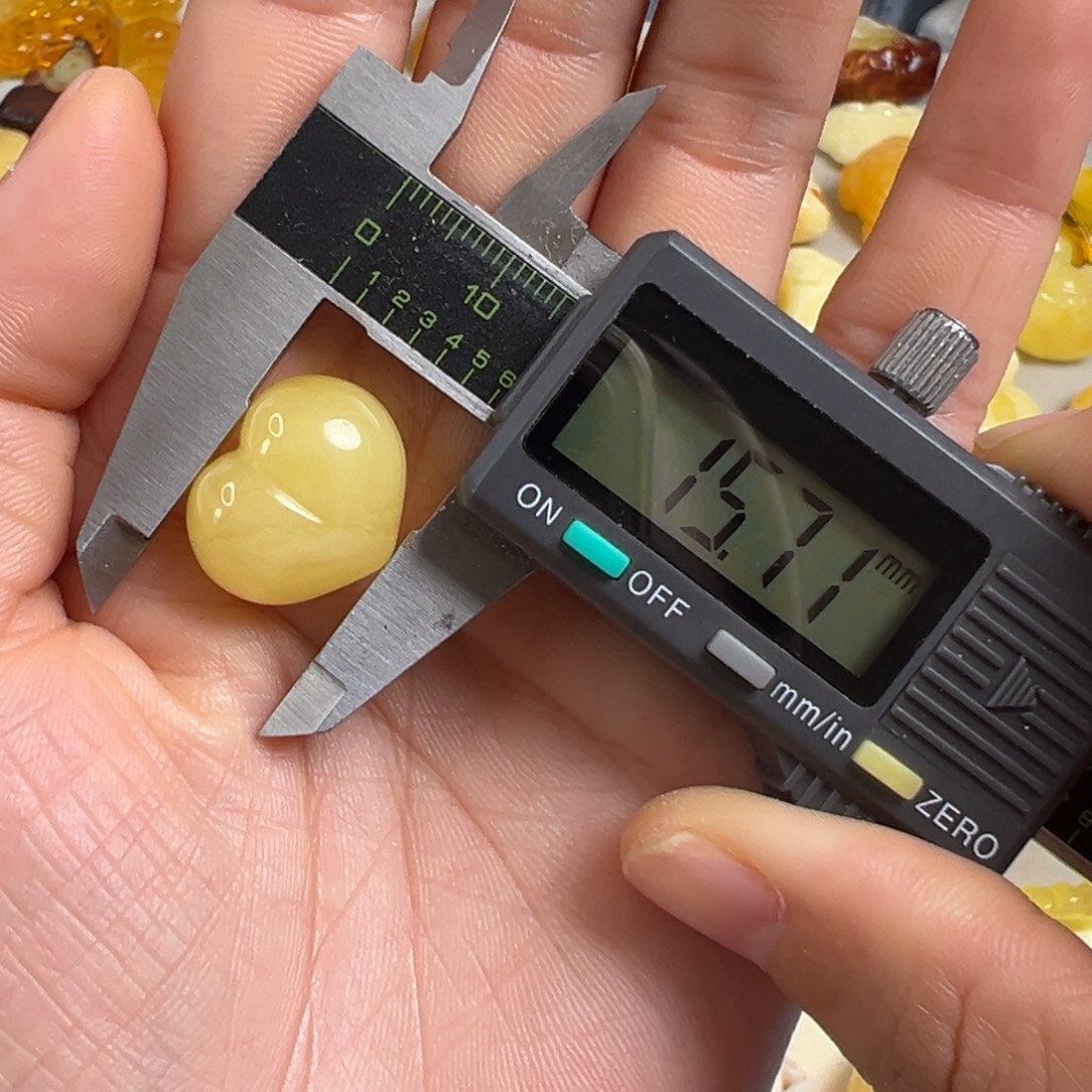 蜜蜡未镶嵌裸石蜜蜡