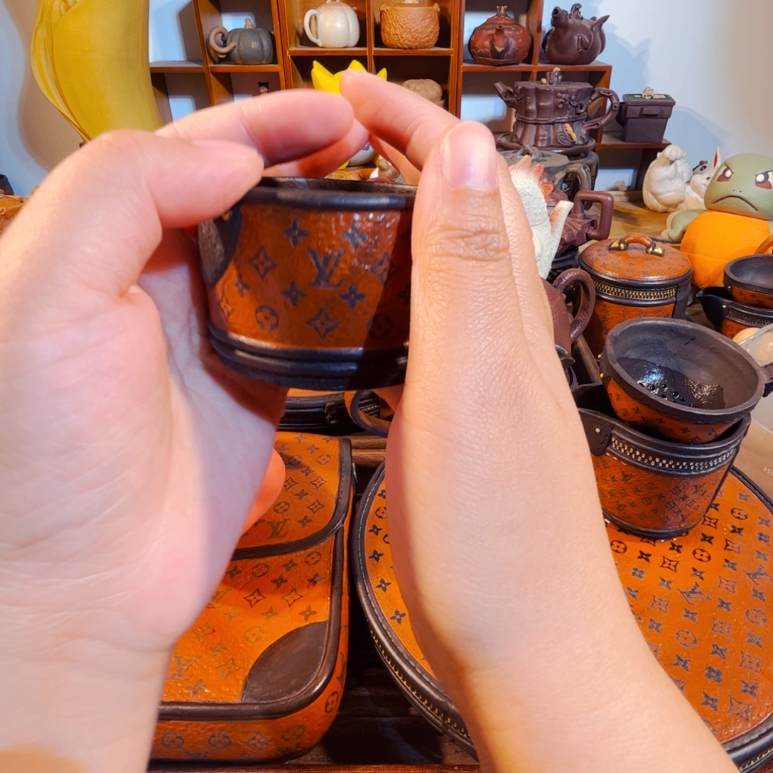 @***姐紫砂茶壶纯手工制作过程就是