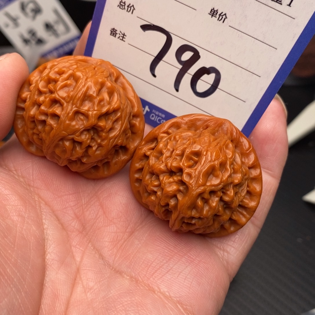 桃核把件宫灯37mom