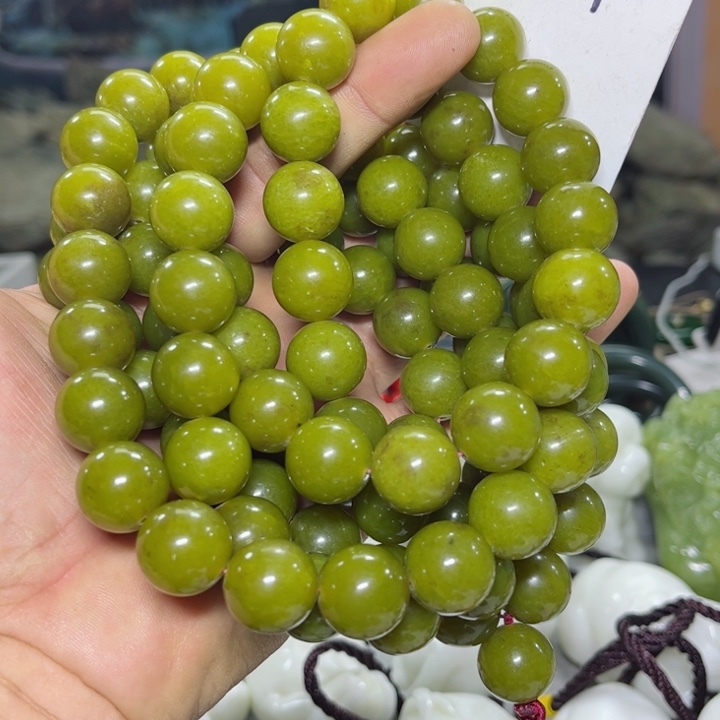 蛇纹石玉项链未镶嵌