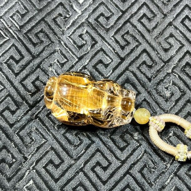 天然水晶纯手工雕刻钛晶貔貅吊坠精美项链