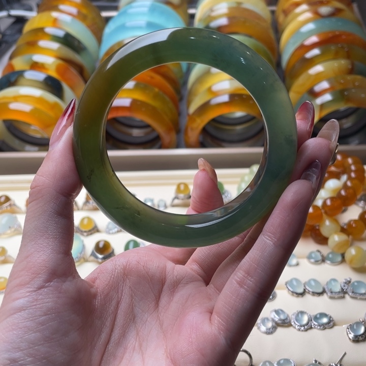 蛇纹石玉手镯未镶嵌58.4