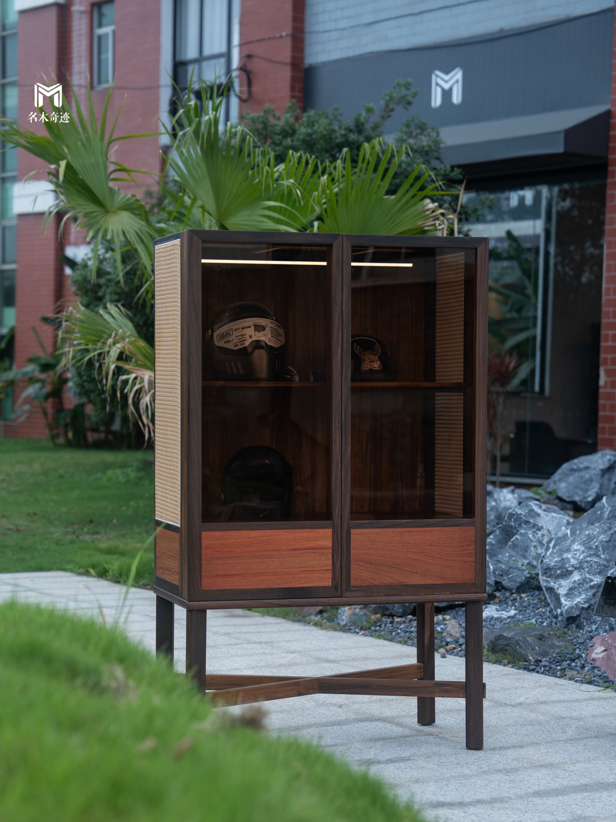 简约新中式轻奢风多功能展柜