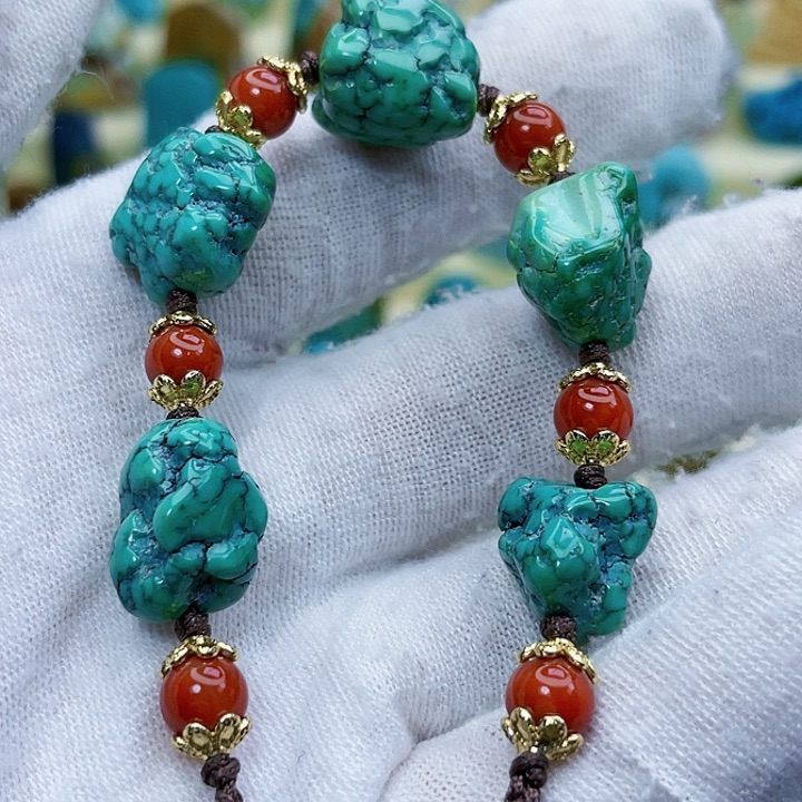 绿松石颈饰未镶嵌