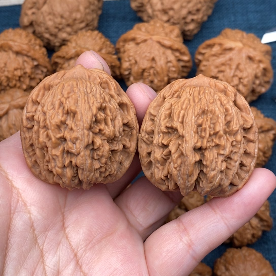 文玩核桃把件39.5麦穗虎头全品